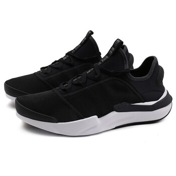 NIKE跑步鞋AO1733-001 42