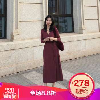 優(yōu)雅條紋連衣裙，打造性感小女人