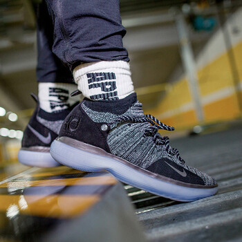 耐克（NIKE）籃球鞋黑色AO2605-004 