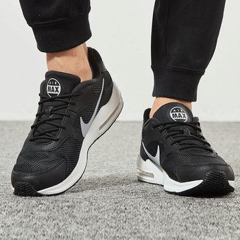 耐克（NIKE）跑步鞋916768-012 黑/灰 