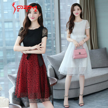 曲姿蔓（QUZIMAN） 碎花 抽繩，綁帶 連衣裙