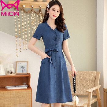 貓人（MiiOW） 純色 口袋，紐扣，立體裝飾 連衣裙