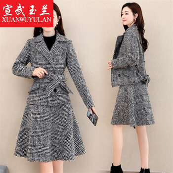 穿減齡連衣裙，重返少女的春天