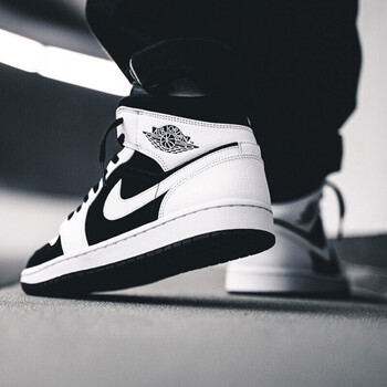 aj1mid黑白熊貓