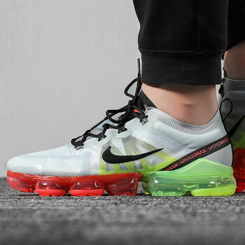 耐克（NIKE）跑步鞋942842-105 