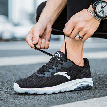 透氣系帶運動鞋，跑出青春活力
