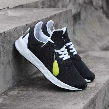 阿迪達(dá)斯（Adidas）跑步鞋BZ0648 39
