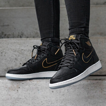 耐克（NIKE）籃球鞋黑金鴛鴦575441-031 女款 
