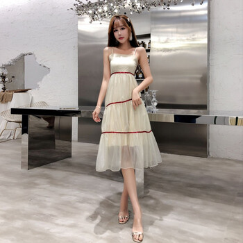性感連衣裙，打造優(yōu)雅氣質(zhì)女神