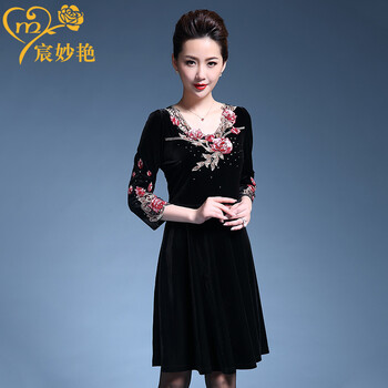 宸妙艷（ChenMiaoYan） 植物花卉 繡花，鑲鉆，鏤空 連衣裙