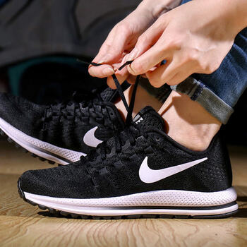 耐克（NIKE）跑步鞋863766-001 36