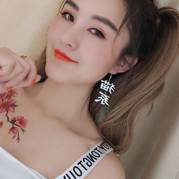 耳釘搞怪