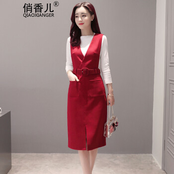 俏香兒（QIAOXIANGER） 純色 深V款 連衣裙