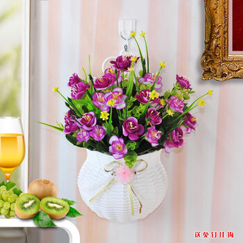 客廳單調(diào)，田園風(fēng)花瓶來(lái)點(diǎn)綴生活