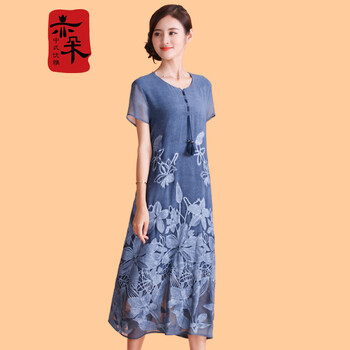 清爽小白裙，讓你變身性感女神