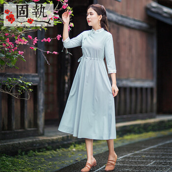 固執(zhí)（OBSTINATE）  繡花，紐扣 連衣裙