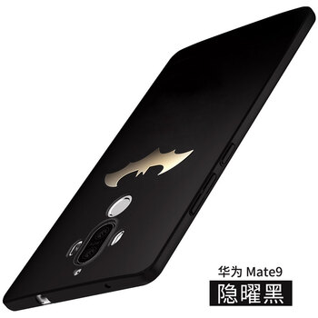 時尚小白鞋，讓你告別裸奔！