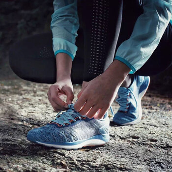 李寧（LI-NING）跑步鞋亮光藍(lán)/新基礎(chǔ)黑/艷藍(lán)色 35以下