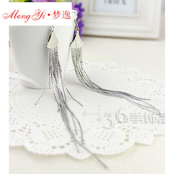 流蘇耳飾，打造優(yōu)雅氣質(zhì)女王范