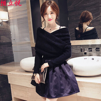 預立悅 純色 深V款，露肩，拼接，露背，拉鏈，褶皺 連衣裙