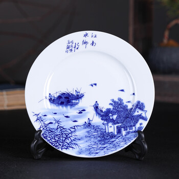 青花瓷盤子