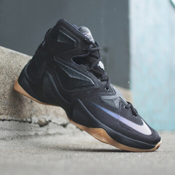 nike詹13
