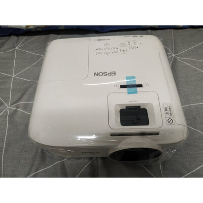 反馈爱普生ch-tw5600和tw5400哪个好？评价区别有没有？