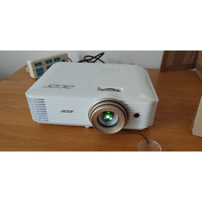 详解宏碁v7500和明基1070哪个好？比较区别是什么？
