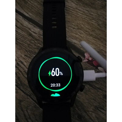 如何答：apple watch series 6与se区别如何，目前入手哪个好些！