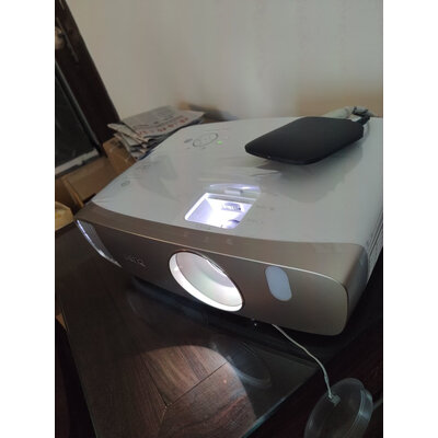 爆料明基w1110和w2000对比哪个好？评测有什么区别呢？