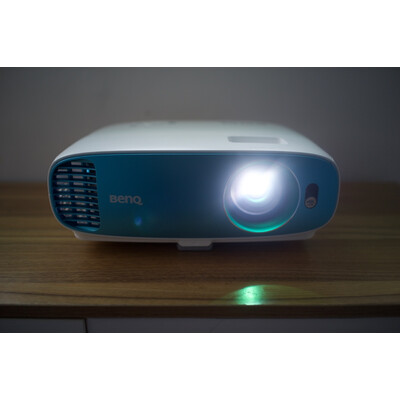 讨论明基tk800对比奥图码uhd566哪个好？说说区别有吗？