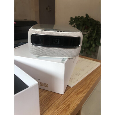 评测坚果j7s和极米z8x对比哪个好？比拼区别是？