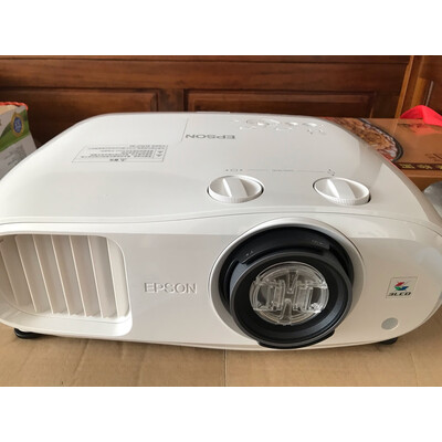 解密爱普生tw7000与tw7100哪个好？剖析有什么区别呢？