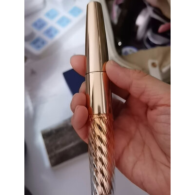 网友点评卡姿兰微雕大眼双头睫毛膏 5g+7g是否值得呢，优缺点要了解