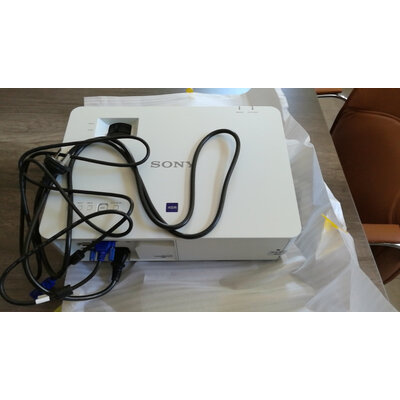 比拼索尼vpl-ex430对比坚果j9哪个好？详解区别如何？