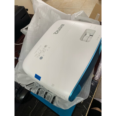 使用明基tk800m和w1700m哪个好？谈谈有没有区别？