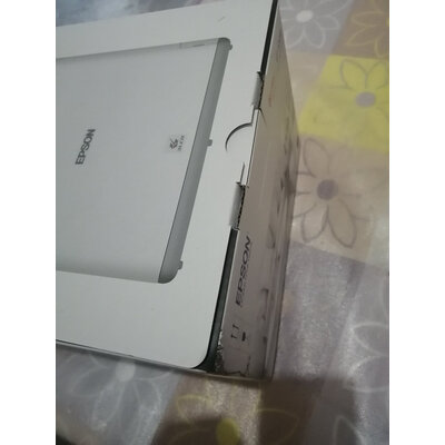 感受爱普生ef100w和tw5400哪个好？解密区别是？