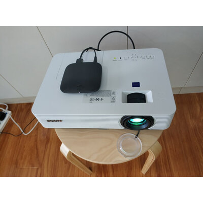 评价索尼vpldx221与坚果G7哪个好？分享有区别吗？