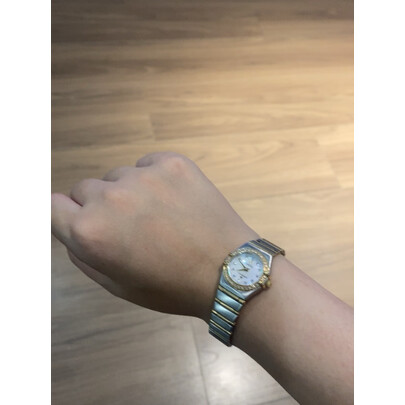 欧米茄星座系列与蝶飞系列比较选哪个好呢？有什么区别？