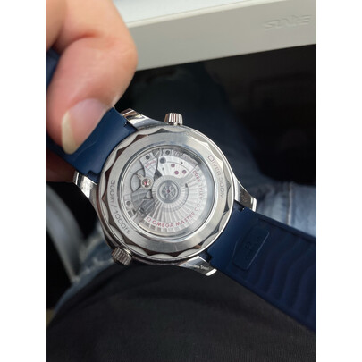 欧米茄海马系列和劳力士水鬼哪个更好？区别有吗？