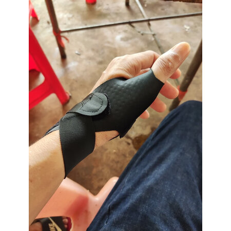 对比感受立姿（lizi）护腕使用感受如何呢，用了两周经验分享