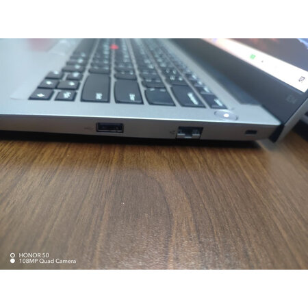 内行人感受联想thinkpadE14和S2区别是什么？哪个好用点？良心点评反馈