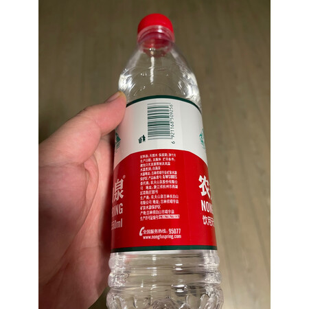分析看看农夫山泉饮用水评价如何，达人曝光质量内幕真相
