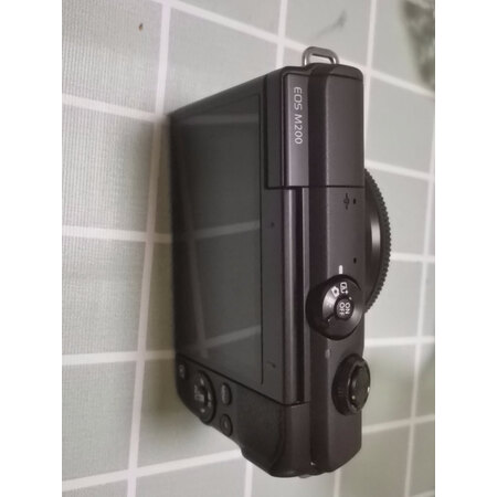 点评质量反馈佳能eos m200和索尼a6100区别是什么？哪个好些？分享三星期感受告知