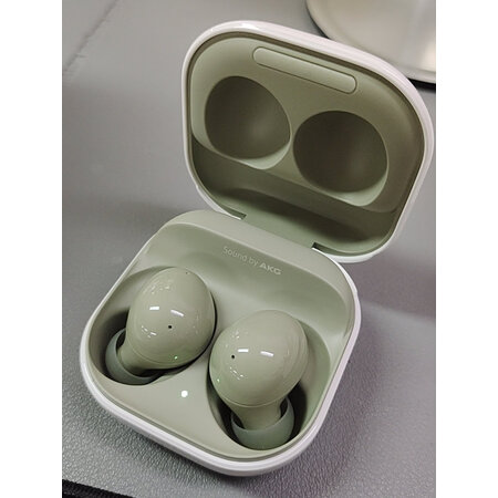 三星Galaxy Buds2和 AirPods2哪个好点_http://www.tuijianxing.com_好物_第11张