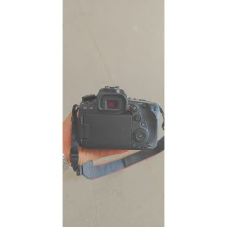 到手分析佳能EOS 850D单反相机值得入手吗？扒一扒揭秘优缺点！