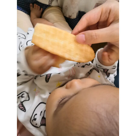 真实解密英氏松脆米饼尝鲜装（牛奶香蕉味）质量真的好吗，是不是真的啊