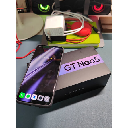 大神说说真我gtneo5跟iqooneo7竞速版对比区别大吗？哪款更好？目前入手哪个好些