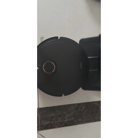 比较爆料科沃斯扫地机器人X1OMNI 和T9 AIVI区别是什么？哪个好些？说说真实情况！