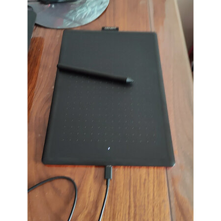 入手参考WacomCTL-472K1-FX感觉真的好吗，不看都不知道